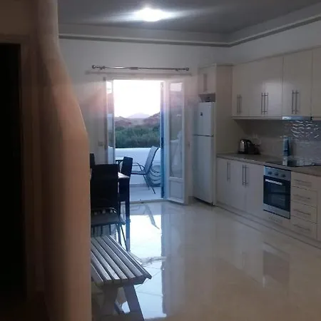 Summer Hοuse Daire *